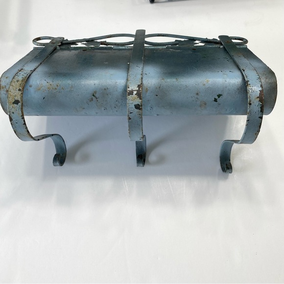 Vintage Rustic Metal Wall Mailbox with Cut Out Hearts - Picture 7 of 12